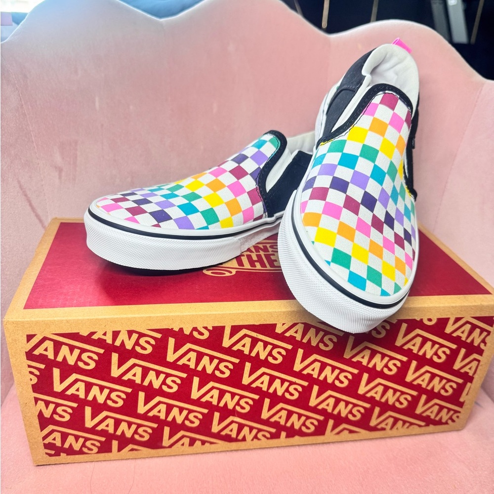 NEVER USED!
Vans Girls/Women’s Colorful Checkered Slip-On Shoes - Picture 3 of 6